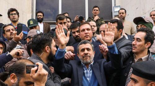 جمهوری اسلامی: هیچکس به احمدی‌نژاد کاری ندارد، اما... 