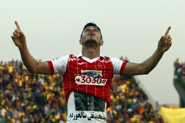 سوپرایز جنجالی برانکو برای هوادران پرسپولیس:شاه ماهی وستاره جنحجالی نقل و انتقالات رسما به پرسپولیس پیوست/با گنج بزرگ پرسپولیس آشنا شوید