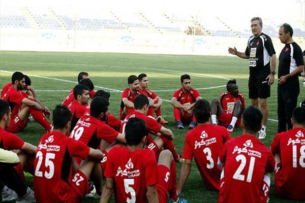 جنجال ودرگیری در اردوگاه پرسپولیس:جدایی دوستاره پرحاشیه از پرسپولیس قطعی شد/2 ستاره پرسپولیس در لیست سیاه برانکو