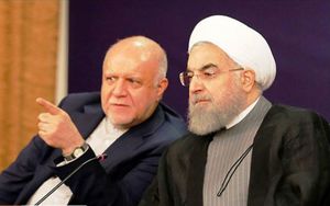 روحانی: در تولید بنزین خودکفا شدیم/ زنگنه: دروغ گفتند که خود کفا شدیم+ سند