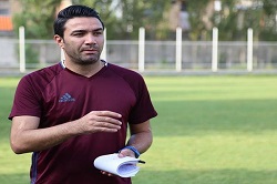 یک گرم عمل از یک تن وعده و حرف با ارزش تر است