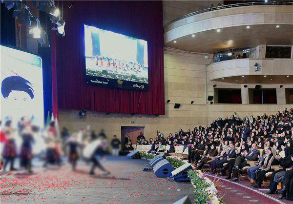 وقتی شهردار تهران رقاصه‌ها را تشویق می‌کند، بعد ابلاغیه رعایت شئونات می‌زند/در جشن ابتذال برج میلاد چه گذشت+ عکس و فیلم