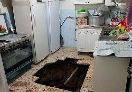 کف آشپزخانه زن میانسال را بلعید + تصاویر 