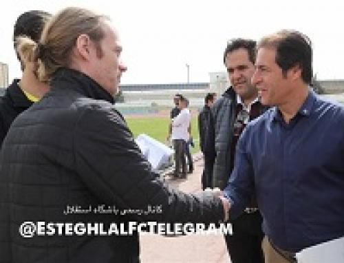  عکس/ تحویل رزومه آکادمی استقلال به شفر