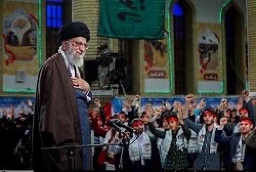  فیلم/ سخنان رهبرانقلاب با جوانان عازم راهیان نور