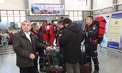 عکس/حضورخانواده کشته شدگان سانحه هوایی هواپیمایی ترکیه ای در فرودگاه شهرکرد 