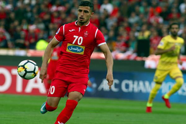 جنجال و درگیری در اردوگاه پرسپولیس:ستاره جنجالی سرخ پوشان در چند قدمی جداییی از پرسپولیس/برانکو اجازه نمی‌دهد