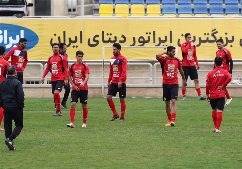 زلزله در تمیرین پرسپولیس: 2میهمان ویژه سرخپوشان در تمیرن پرسپولیس/ستاره ابی پوشان در تمرین پرسپولیس