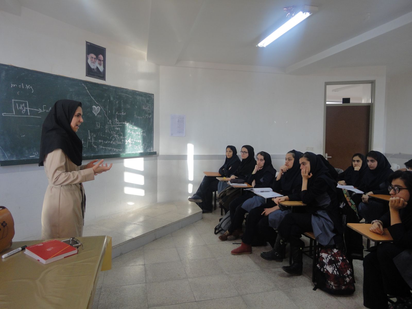فوری:پرداخت مطالبات معلمان وفرهنگیان با وام فوری/میزان وام فرهنگیان معلمان  مشخص شد