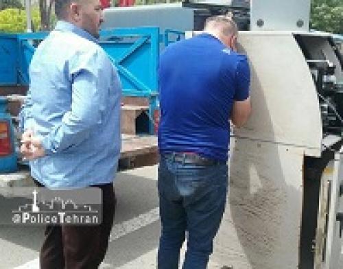  عکس/ بازداشت سارقان دستگاه خودپرداز