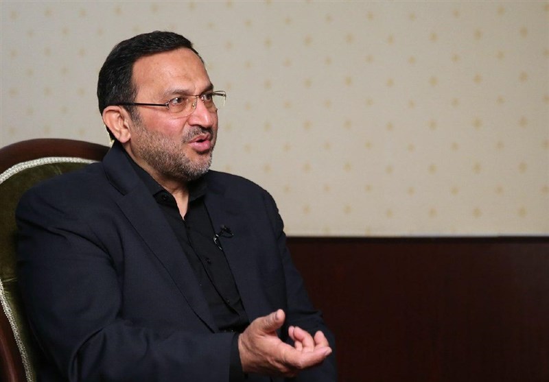  مقدم‌فر: پاسخ فرمانده ارتش به اختلاف‌افکنی‌ها "انقلابی" بود/ سپاه به همه دولتها برای خدمت به مردم کمک می‌کند 