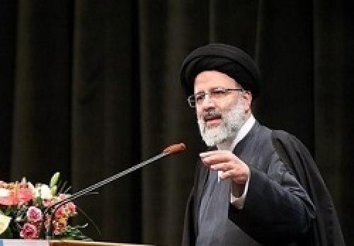  مشکلات با روحیه انقلابی حل می‌شود 