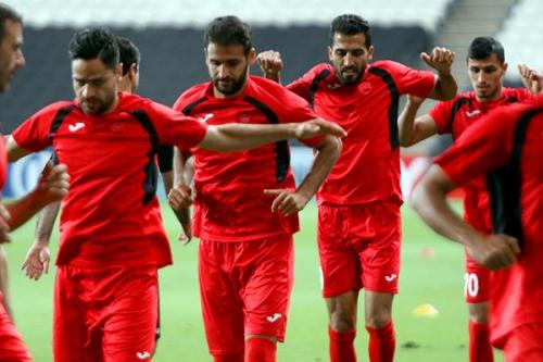 جنجال در اردوگاه پرسپولیس:درگیری و زدخورد بین بازیکنان پرحاشیه سرخ پوشان/با این بی‌احترامی پرسپولیس تمدید نمی‌کنیم!