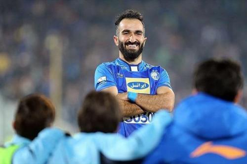 جدایی غیرمنتظره ستاره پرحاشیه استقلال قطعی شد/تیرخلاصی دیگر برپیکره استقلال و شفر توسط بازیکن جنجالی/فوری