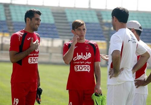 جنجال دراردوگاه پرسپولیس بالا گرفت:جدایی دوبازیکن پرحاشیه سرخ پوشان قطعی شد/پیشنهادات نجومی برای دو ستاره پرسپولیس