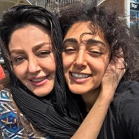 دیدار گلشیفته فراهانی و خواهرش شقایق فراهانی پس از چند سال! عکس 
