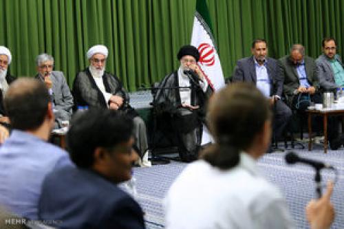  واکنش جالب رهبر انقلاب به شعر ایرانی حداد عادل
