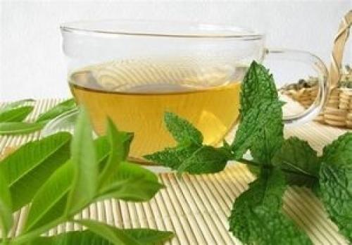 چرا باید در روزهای گرم چای نعناع بنوشید