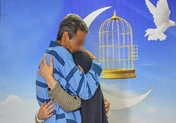 زوج جوانی در تهران پس انداز خود را جهت آزادی ۱۳ نفر از زندانیان نیازمند جرائم غیرعمد به حساب نمایندگی ستاد دیه واریز کردند.