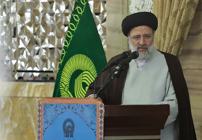 رئیسی: فقر زیبنده کشور اسلامی ما نیست/ مردم باید در میدان عمل دغدغه مسئولان برای رفع مشکلات را ببینند 