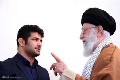 نامه مربیان و کشتی گیران تیم های ملی به مقام معظم رهبری