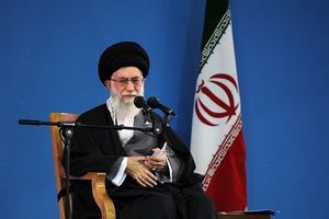  مخالفت رهبر انقلاب با برگزاری مراسم شکرگزاری سلامتی ایشان