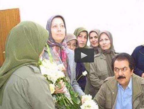   فیلم/ عقد دسته‌جمعی زن ها با مسعود رجوی!