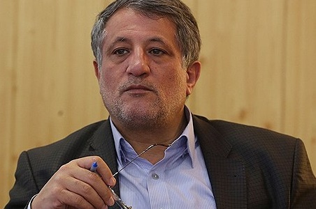 استفاده محسن هاشمی از آی پد با برچسب اموال 